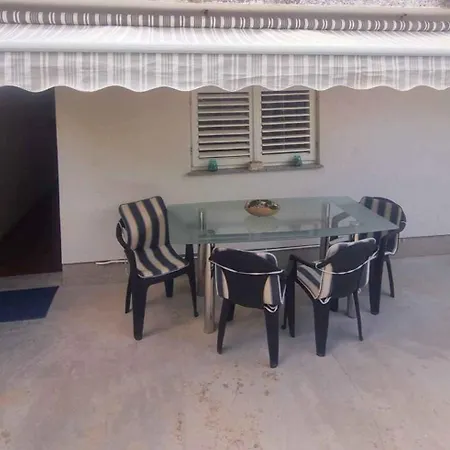 Апартаменты In - Insel Krk 45243 *